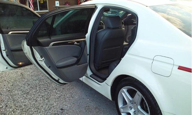 Photo of 2004 White Acura TL