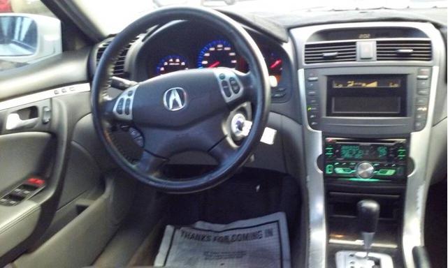 Photo of 2004 White Acura TL