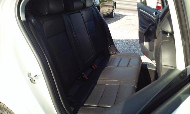 Photo of 2010 White Volkswagen Jetta