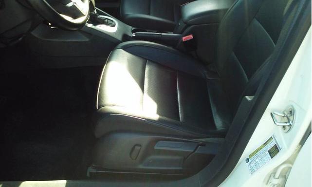 Photo of 2010 White Volkswagen Jetta