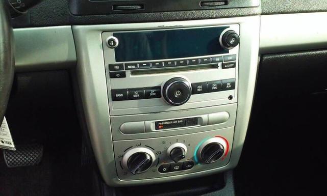 Photo of 2008 Silver Chevrolet Cobalt
