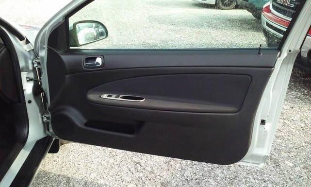 Photo of 2008 Silver Chevrolet Cobalt