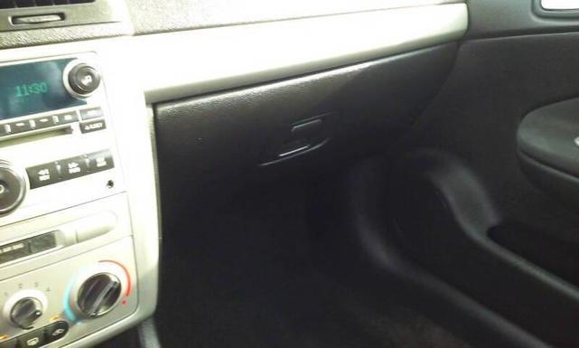 Photo of 2008 Silver Chevrolet Cobalt