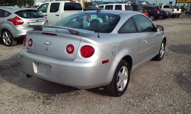 Photo of 2008 Silver Chevrolet Cobalt