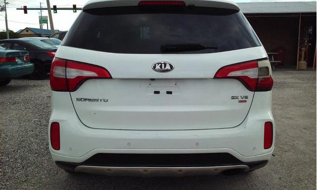 Photo of 2014 White Kia Sorento