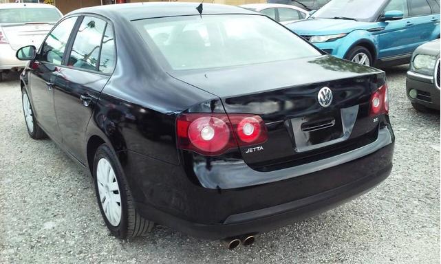 Photo of 2010 Black Volkswagen Jetta