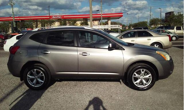 Photo of 2009 Gotham Gray Nissan Rogue