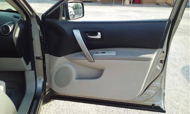 Photo of 2009 Gotham Gray Nissan Rogue