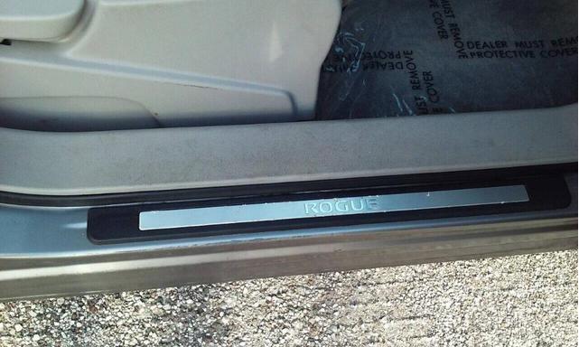 Photo of 2009 Gotham Gray Nissan Rogue