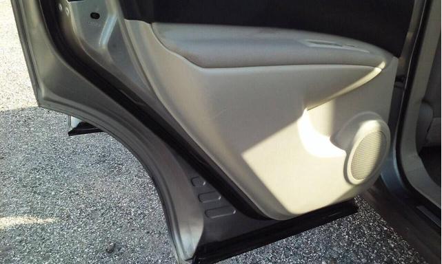Photo of 2009 Gotham Gray Nissan Rogue