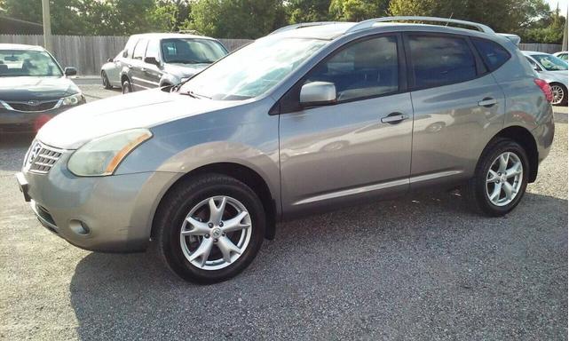 Photo of 2009 Gotham Gray Nissan Rogue