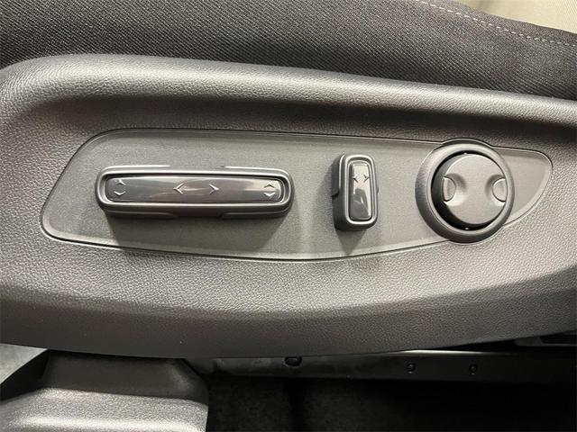 Photo of 2026 Meteorite Gray Metallic Honda CR-V
