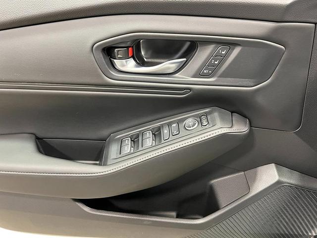 Photo of 2025 Still Night Pearl Honda Accord Hybrid