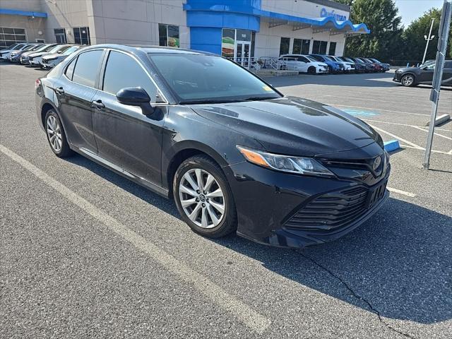 Photo of 2019 Midnight Black Metallic Toyota Camry