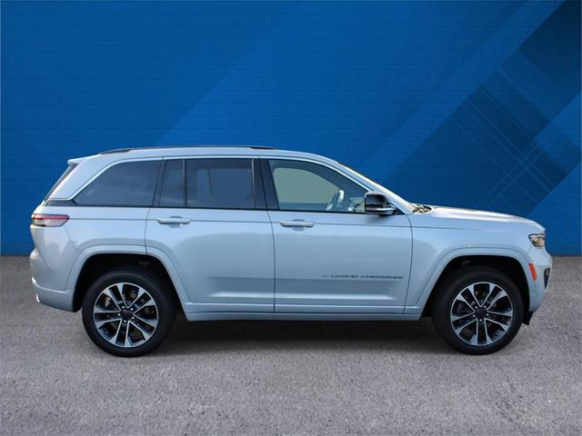 Photo of 2024 Silver Zynith Jeep Grand Cherokee 4xe