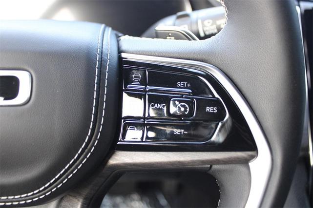 Photo of 2024 Silver Zynith Jeep Grand Cherokee 4xe