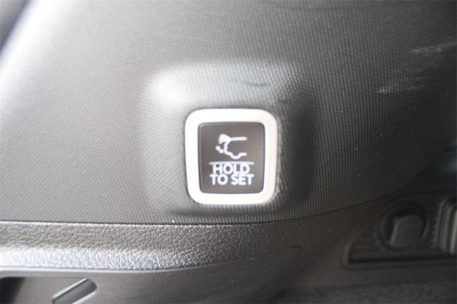 Photo of 2024 Silver Zynith Jeep Grand Cherokee 4xe