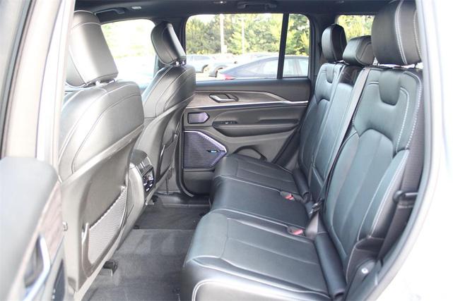 Photo of 2024 Silver Zynith Jeep Grand Cherokee 4xe
