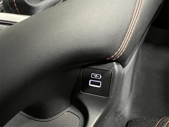 Photo of 2025 Milano Red Honda HR-V