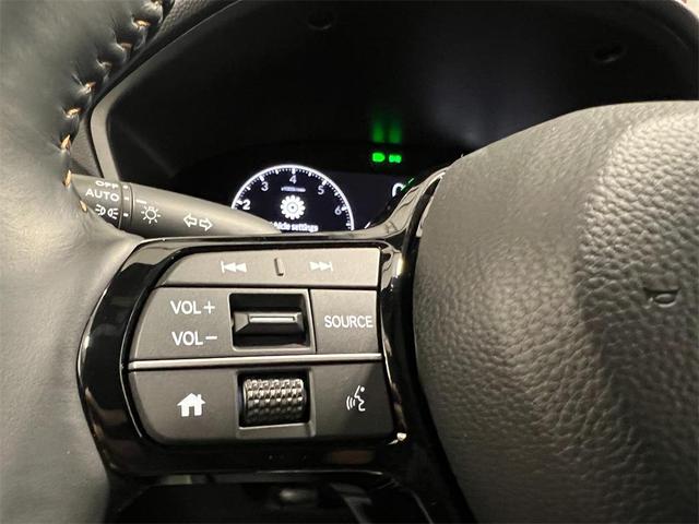 Photo of 2025 Milano Red Honda HR-V