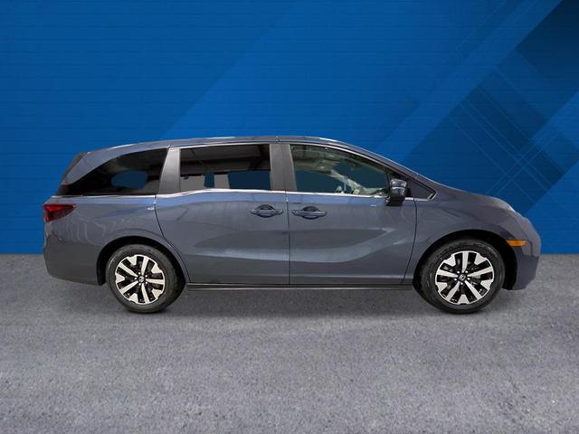 Photo of 2026 Smoke Blue Pearl Honda Odyssey