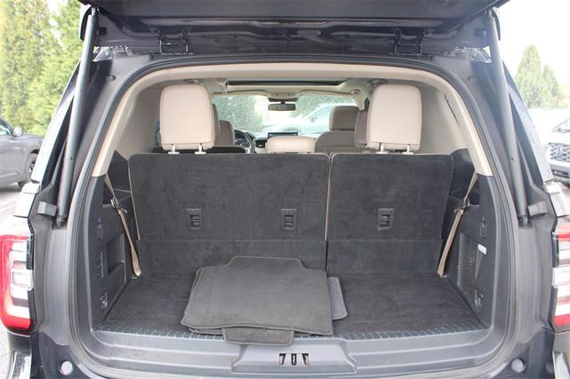 Photo of 2023 Black Metallic Ford Expedition