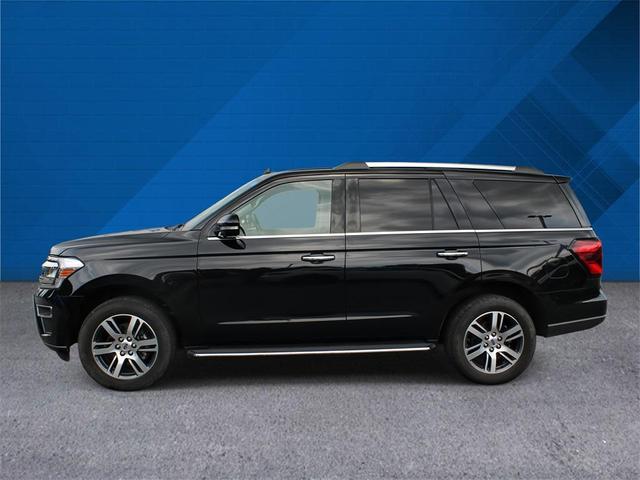 Photo of 2023 Black Metallic Ford Expedition