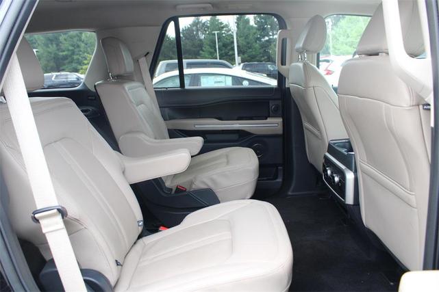 Photo of 2023 Black Metallic Ford Expedition