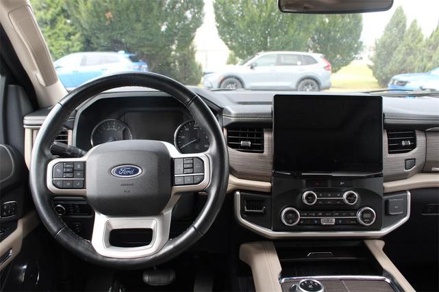 Photo of 2023 Black Metallic Ford Expedition