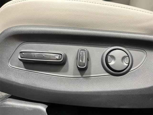 Photo of 2026 Platinum White Pearl Honda CR-V