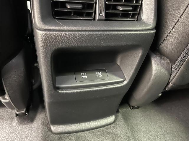 Photo of 2026 Platinum White Pearl Honda CR-V Hybrid