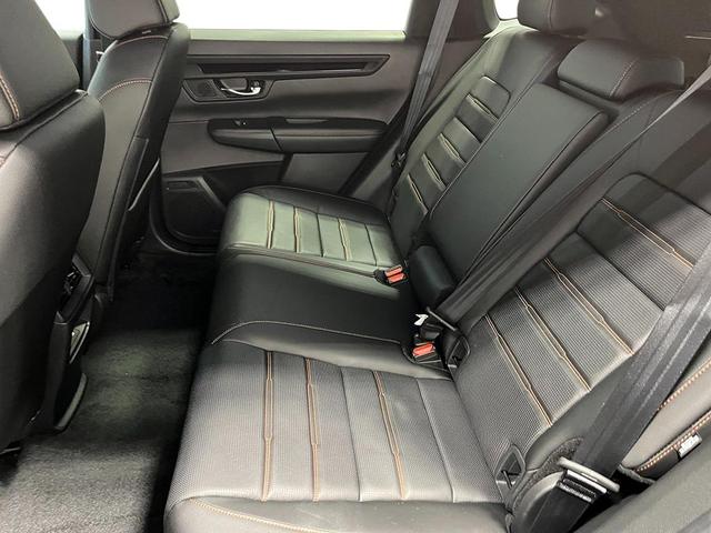 Photo of 2026 Platinum White Pearl Honda CR-V Hybrid