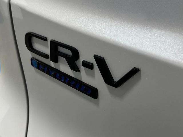 Photo of 2026 Platinum White Pearl Honda CR-V Hybrid