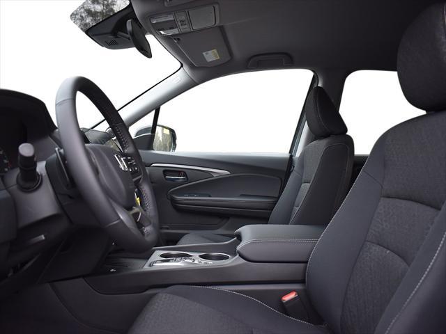 Photo of 2025 Crystal Black Pearl Honda Ridgeline