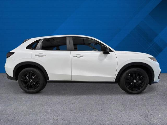 Photo of 2026 Platinum White Pearl Honda HR-V
