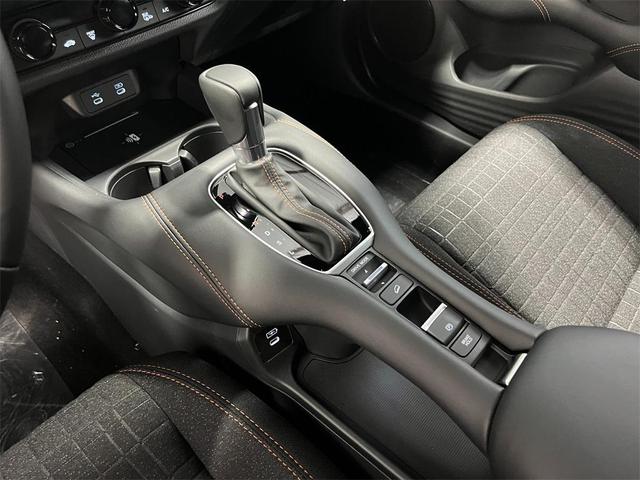 Photo of 2026 Platinum White Pearl Honda HR-V