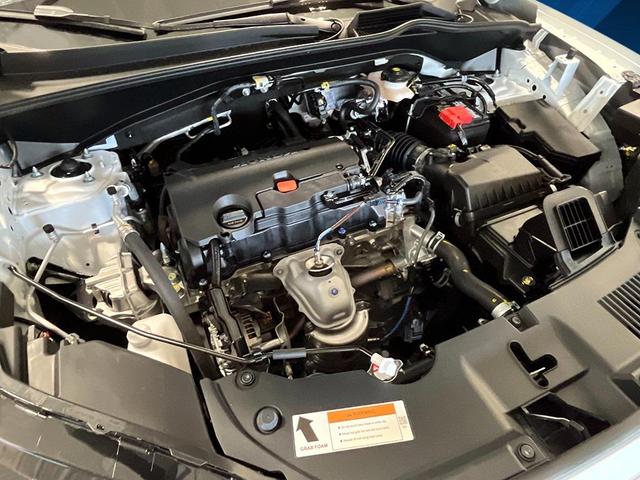 Photo of 2026 Platinum White Pearl Honda HR-V