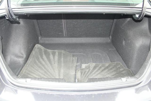 Photo of 2014 Tungsten Metallic Chevrolet Cruze