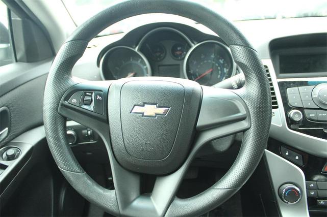 Photo of 2014 Tungsten Metallic Chevrolet Cruze