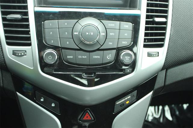 Photo of 2014 Tungsten Metallic Chevrolet Cruze