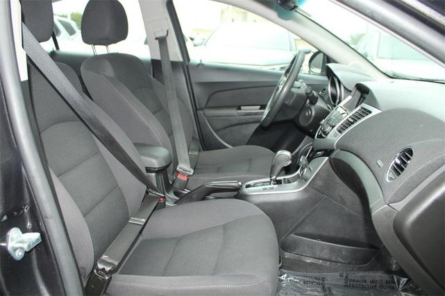 Photo of 2014 Tungsten Metallic Chevrolet Cruze