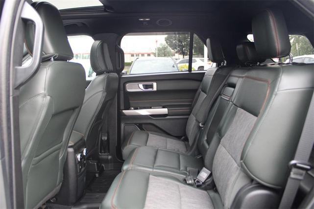 Photo of 2023 Agate Black Metallic Ford Explorer