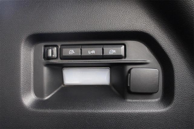 Photo of 2023 Agate Black Metallic Ford Explorer