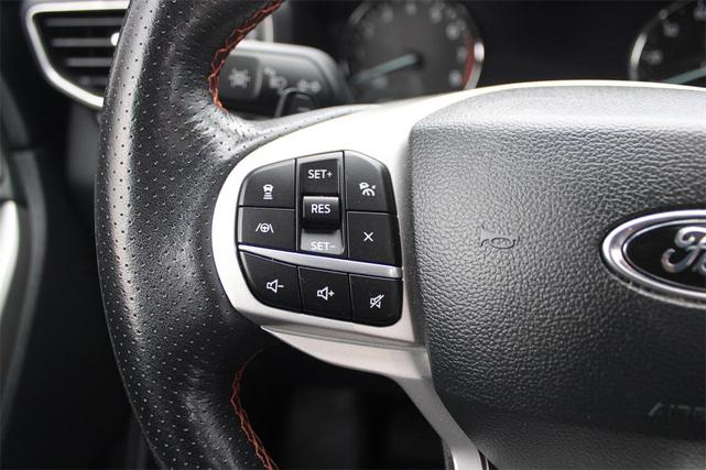 Photo of 2023 Agate Black Metallic Ford Explorer