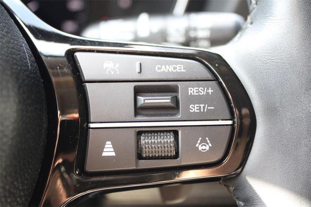 Photo of 2025 Platinum White Pearl Honda Pilot