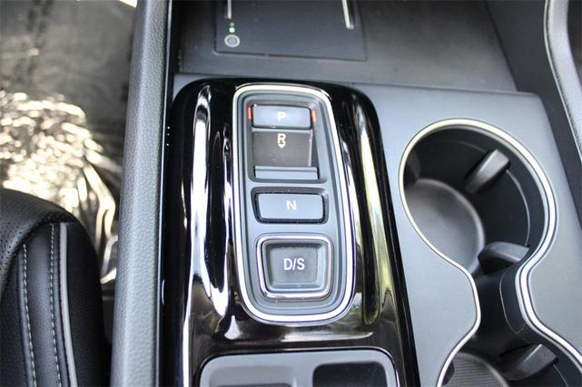 Photo of 2025 Platinum White Pearl Honda Pilot