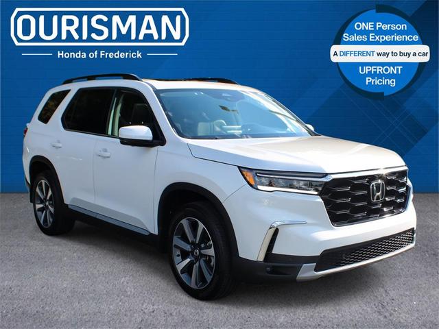 Photo of 2025 Platinum White Pearl Honda Pilot