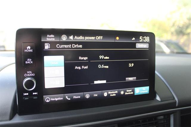Photo of 2025 Platinum White Pearl Honda Pilot