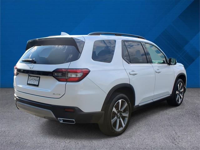 Photo of 2025 Platinum White Pearl Honda Pilot