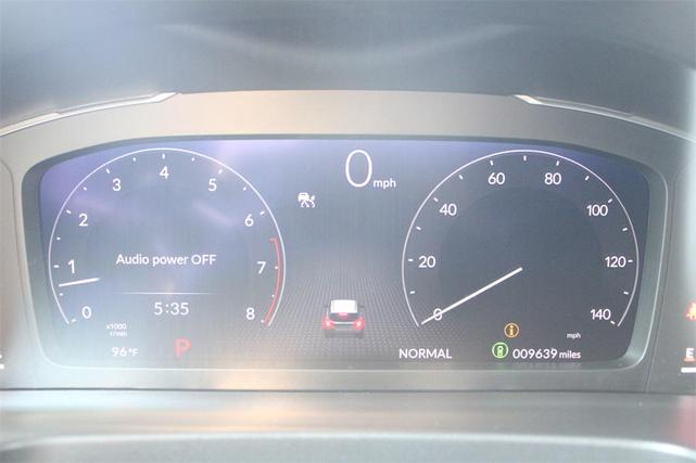 Photo of 2025 Platinum White Pearl Honda Pilot